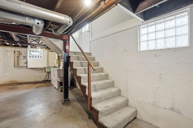 555 E Weber Road, Columbus, OH 43202