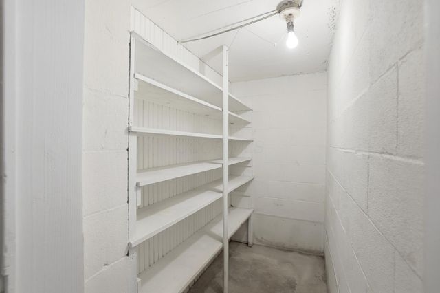 555 E Weber Road, Columbus, OH 43202