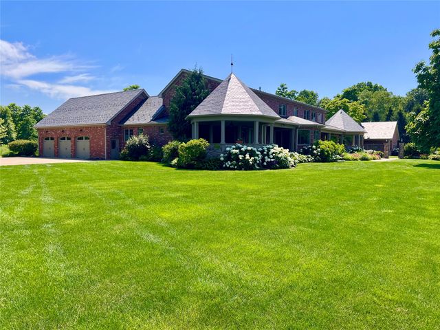 9110 E LAKE Road, North East, PA 16428