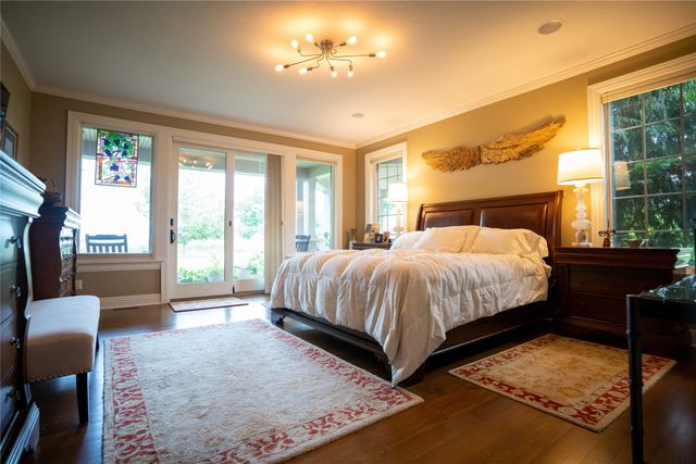 9110 E LAKE Road, North East, PA 16428