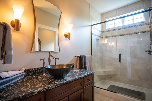 9110 E LAKE Road, North East, PA 16428