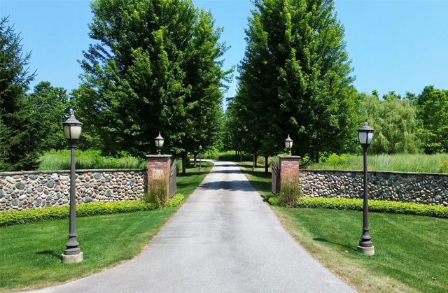 9110 E LAKE Road, North East, PA 16428