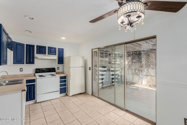 2950 N Alvernon Way Apt 14101, Tucson, AZ 85712