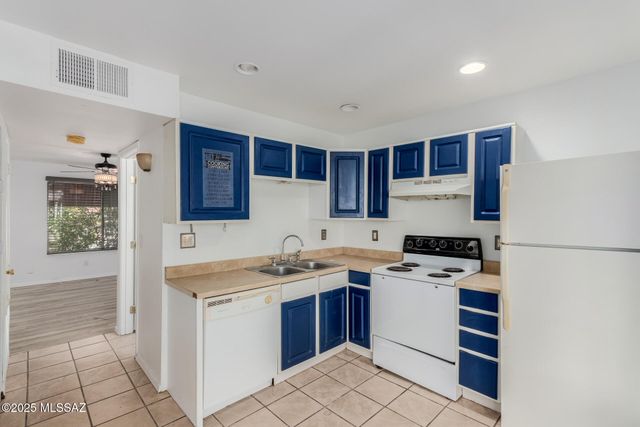 2950 N Alvernon Way Apt 14101, Tucson, AZ 85712