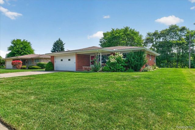 34452 Esper Drive, Sterling Heights, MI 48312