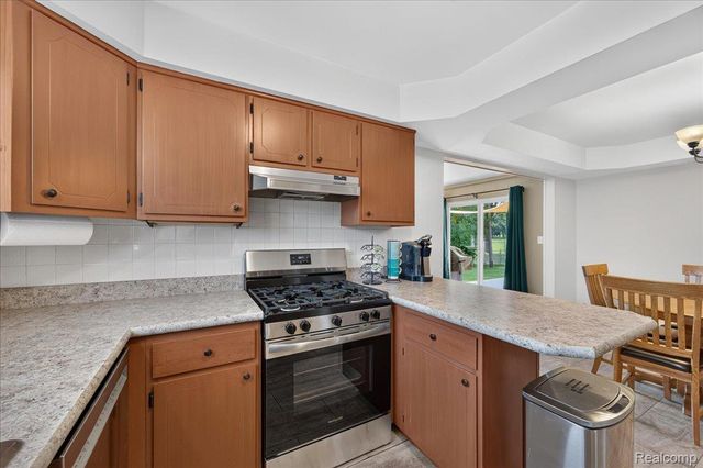 34452 Esper Drive, Sterling Heights, MI 48312