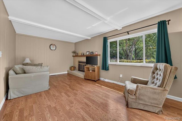 34452 Esper Drive, Sterling Heights, MI 48312