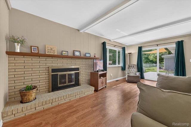 34452 Esper Drive, Sterling Heights, MI 48312