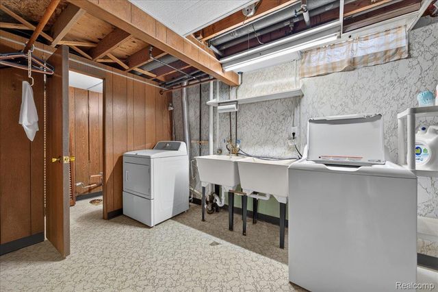 34452 Esper Drive, Sterling Heights, MI 48312
