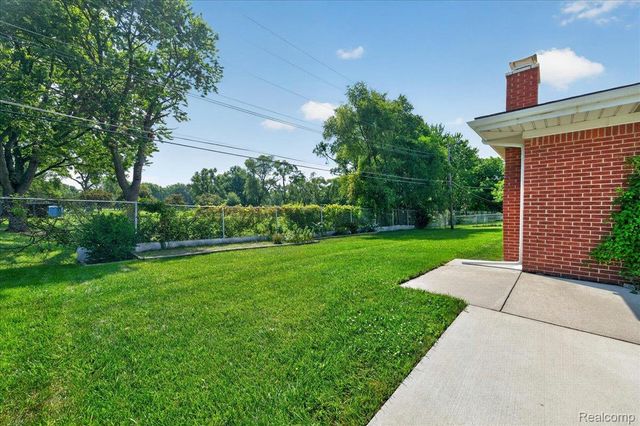 34452 Esper Drive, Sterling Heights, MI 48312