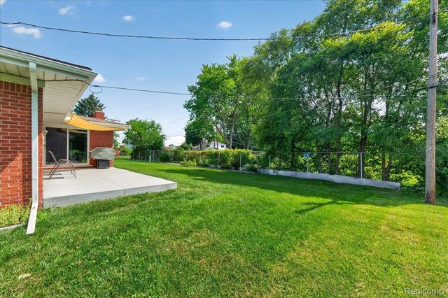 34452 Esper Drive, Sterling Heights, MI 48312