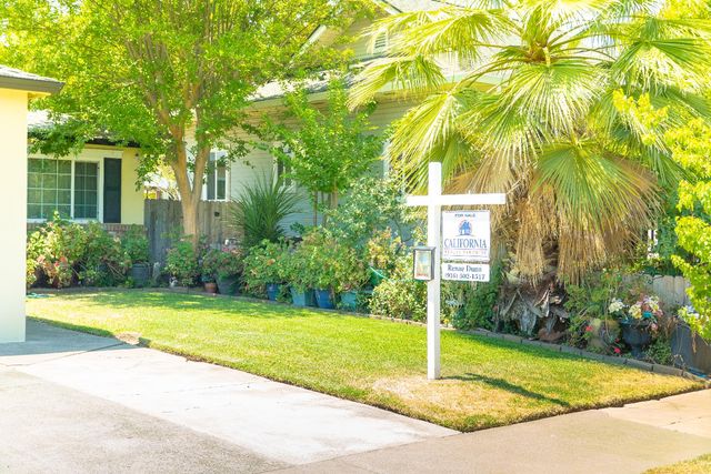 3340 43rd St, Sacramento, CA 95817