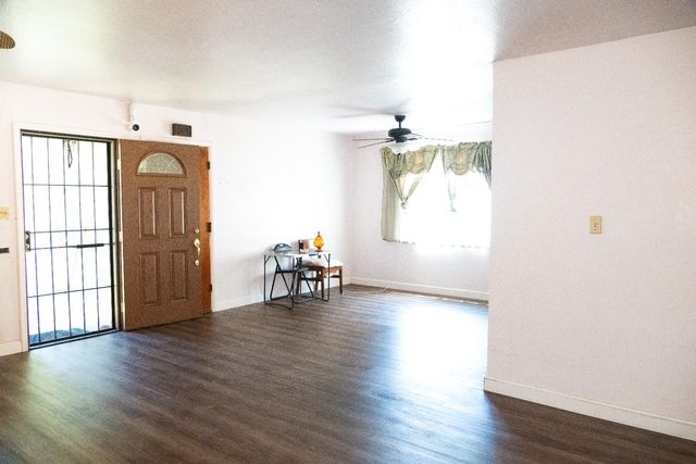 3340 43rd St, Sacramento, CA 95817