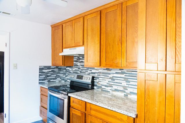 3340 43rd St, Sacramento, CA 95817