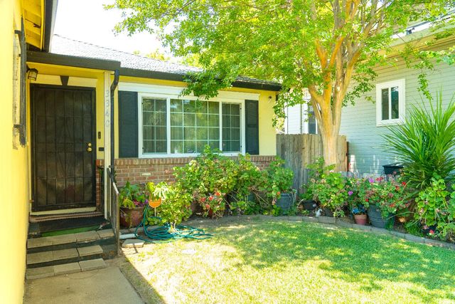 3340 43rd St, Sacramento, CA 95817