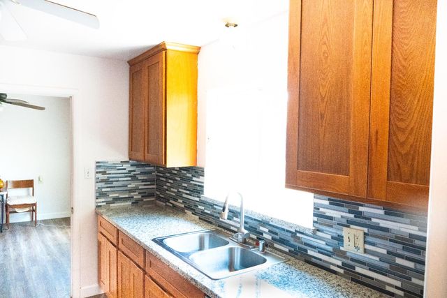 3340 43rd St, Sacramento, CA 95817