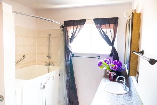 3340 43rd St, Sacramento, CA 95817