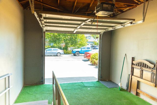 3340 43rd St, Sacramento, CA 95817