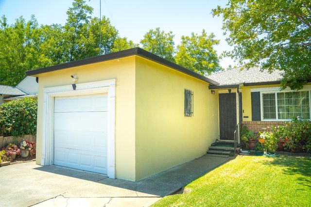 3340 43rd St, Sacramento, CA 95817