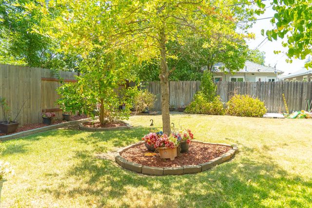 3340 43rd St, Sacramento, CA 95817