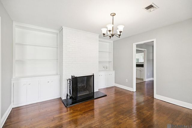 9550 Southlawn Dr, Baton Rouge, LA 70810