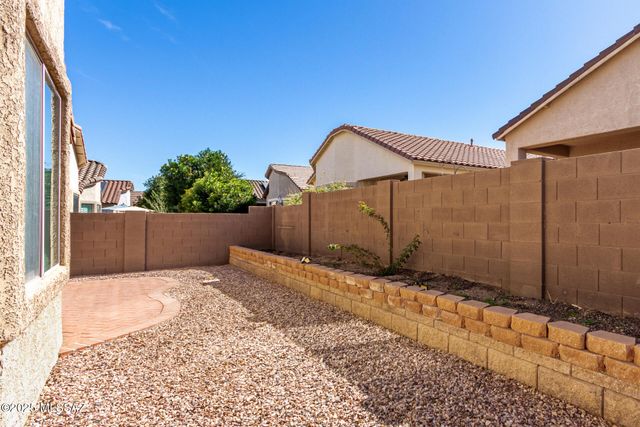 299 W Calle Del Estribo, Sahuarita, AZ 85629