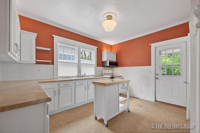 811 Union Avenue SE, Grand Rapids, MI 49507