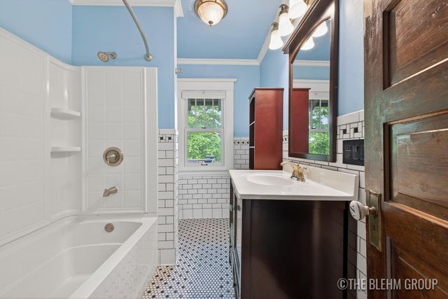 811 Union Avenue SE, Grand Rapids, MI 49507