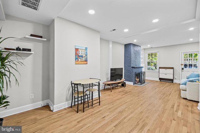 644 E ST SE, Washington, DC 20003