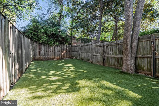 644 E ST SE, Washington, DC 20003