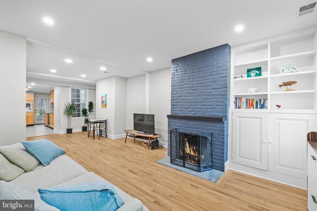 644 E ST SE, Washington, DC 20003