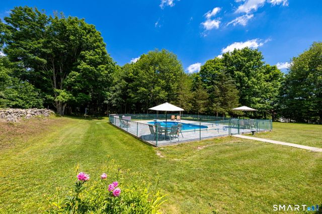 393 Wawecus Hill Road, Norwich, CT 06360