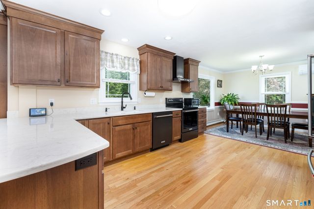 393 Wawecus Hill Road, Norwich, CT 06360