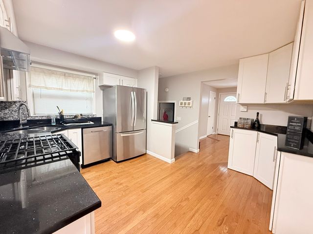 5818 W 60th Street, Chicago, IL 60638