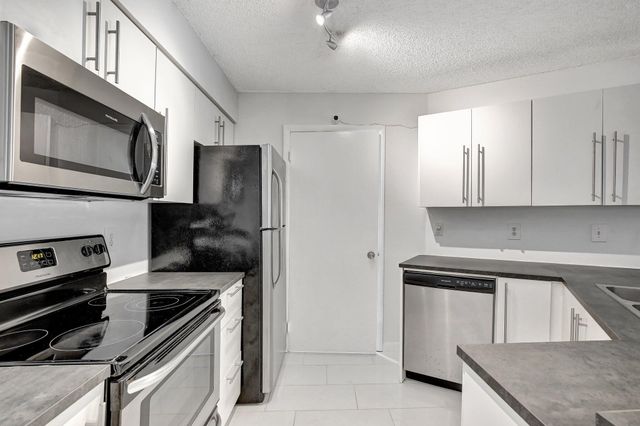 9999 Summerbreeze Drive 1005, Sunrise, FL 33322