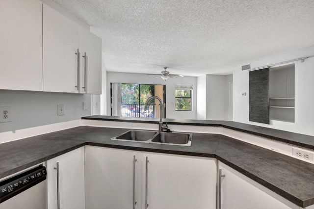 9999 Summerbreeze Drive 1005, Sunrise, FL 33322