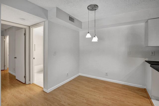 9999 Summerbreeze Drive 1005, Sunrise, FL 33322