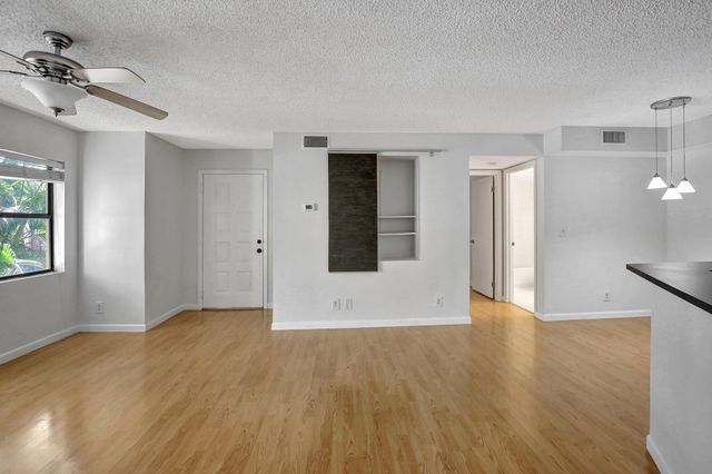 9999 Summerbreeze Drive 1005, Sunrise, FL 33322