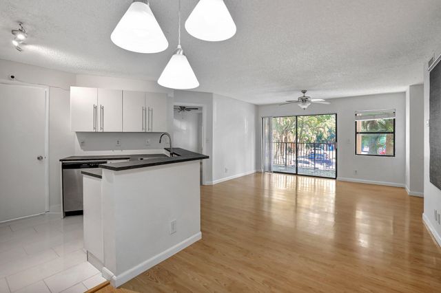 9999 Summerbreeze Drive 1005, Sunrise, FL 33322