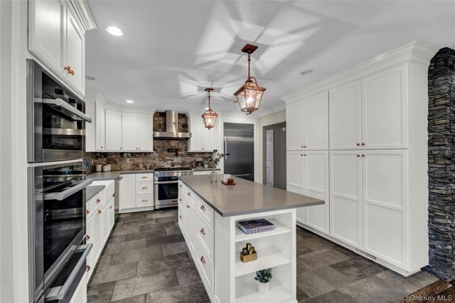 4 Iroquois Avenue, Palisades, NY 10964