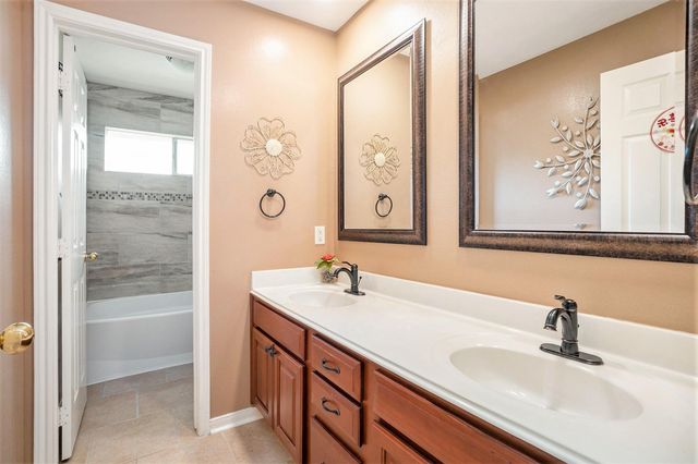 1311 Shady Grove Court, Seabrook, TX 77586