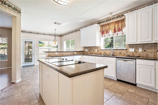 1311 Shady Grove Court, Seabrook, TX 77586
