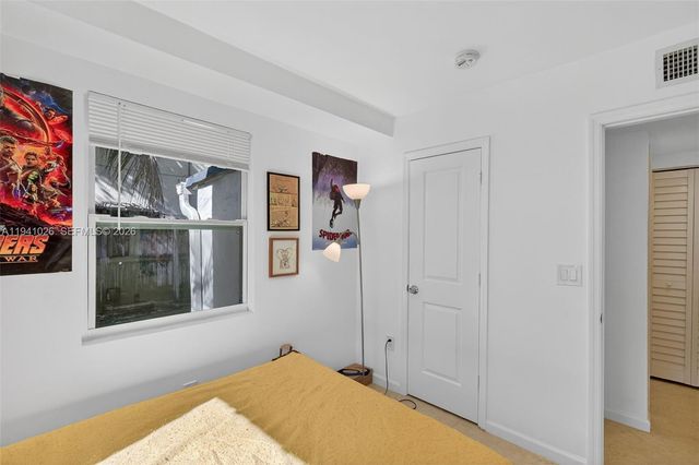 3676 Oak Ave 4, Miami, FL 33133