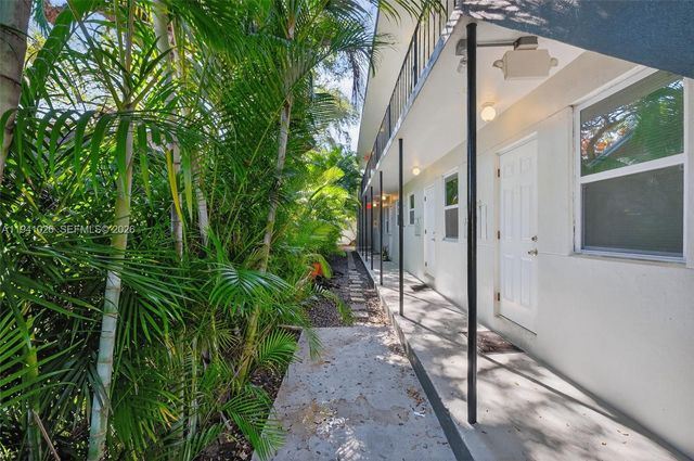 3676 Oak Ave 4, Miami, FL 33133