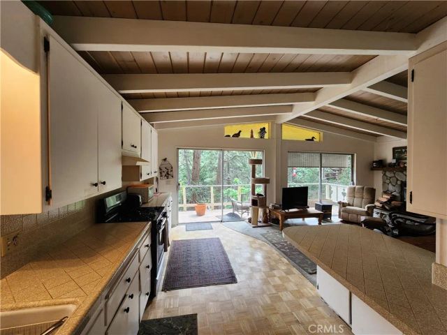 1023 Mercury, Crestline, CA 92325