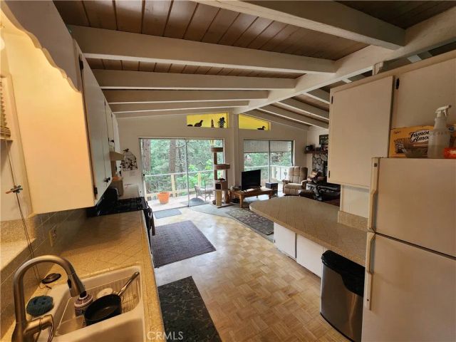 1023 Mercury, Crestline, CA 92325