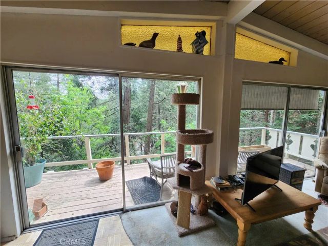1023 Mercury, Crestline, CA 92325