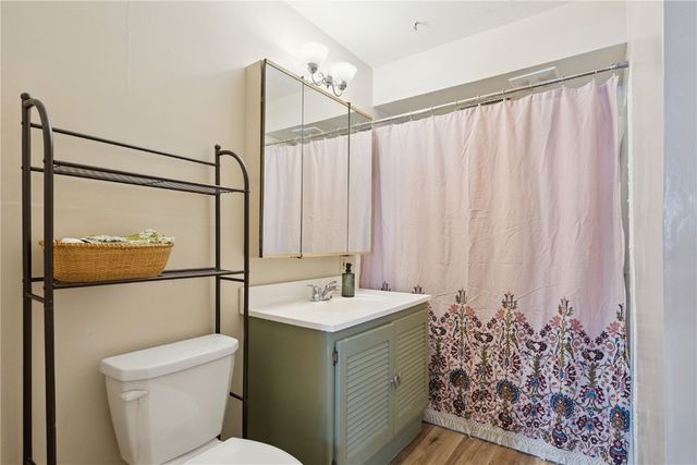 287 8th Ave, Marion, IA 52302