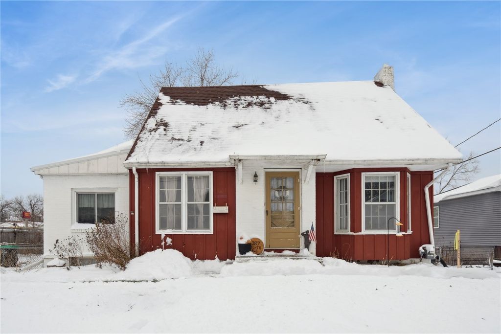 287 8th Ave, Marion, IA 52302
