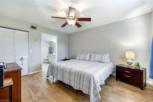 7750 Jewel LN 103, Naples, FL 34109